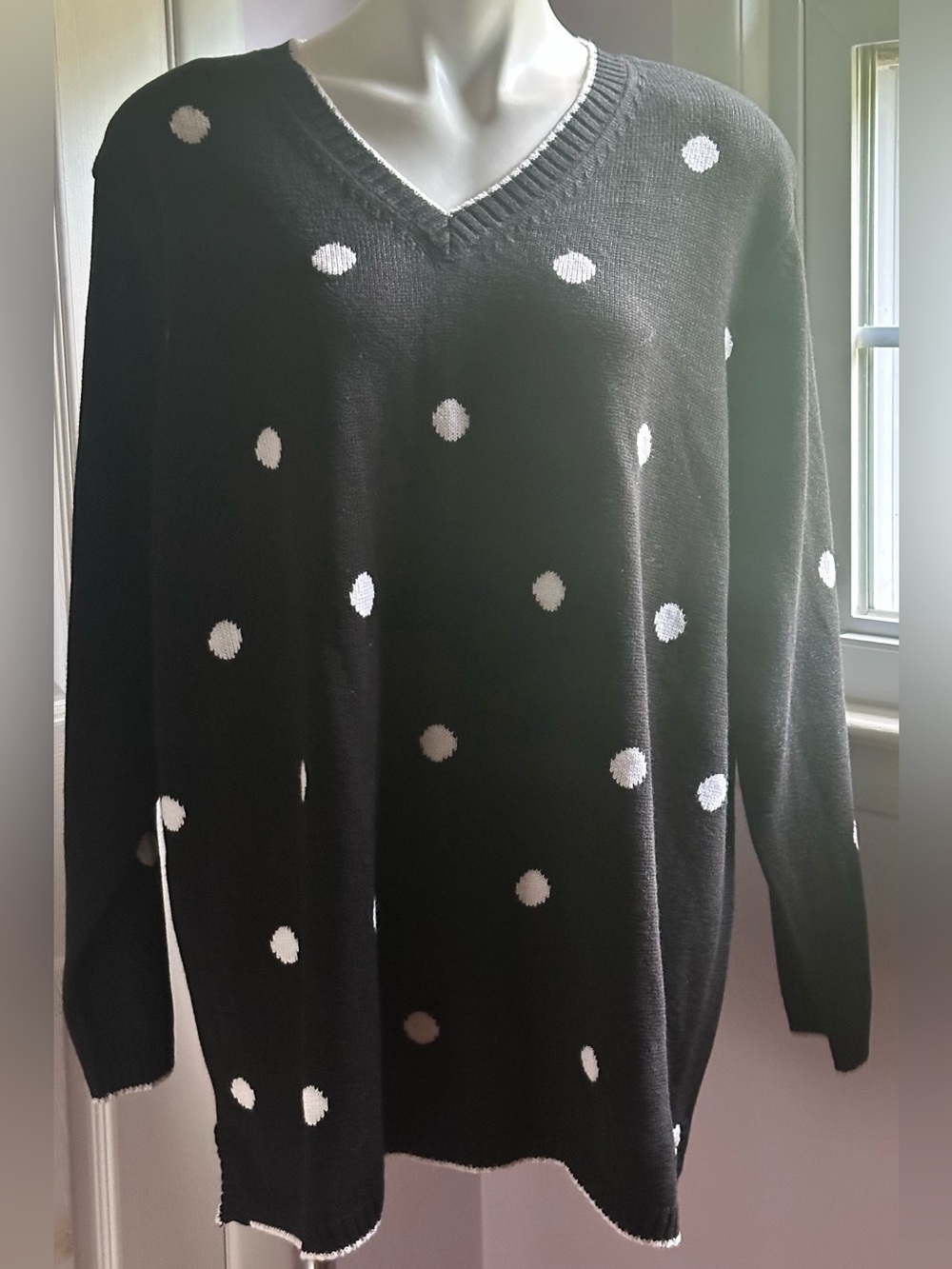 SUSAN GRAVER STYLE Black & White Polka Dot V-Neck Sweater Sz 2X